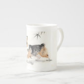 コーギーの水彩画 - 幻想的な日本墨絵の犬アート ボーンチャイナマグカップ (正面右)