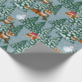 コーギーは森林青のクリスマスツリーを飾ります ラッピングペーパー (角)