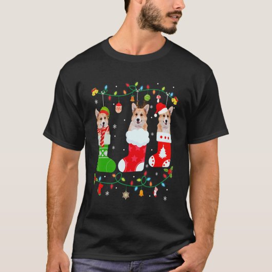 コーギー犬の3つのクリスマスソックスセーター クリスマスの犬 Tシャツ (正面)