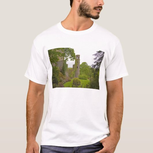 コーク、アイルランド。悪名高いブラーニー城 2 Tシャツ (正面)