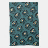 コージーキャンプファイアナイトアウトドア素朴ドアドベンチャー キッチンタオル (縦)