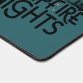 コージーキャンプファイアナイトアウトドア素朴ドアドベンチャー デスクマット (コーナー)