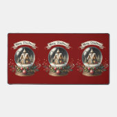 コージークリスマススノーグローブコテージシーン デスクマット (正面)