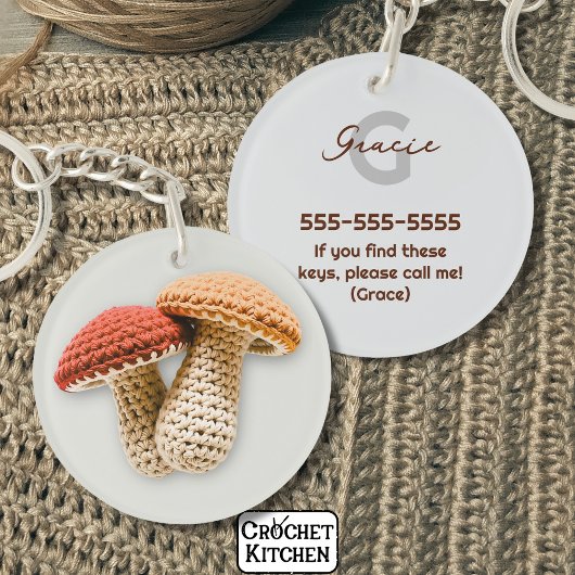コージーコテージコアクロチェットマッシュルームモノグラム名 キーホルダー