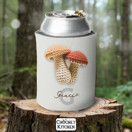 コージーコテージコアクロチェットマッシュルームモノグラム名 缶クーラー