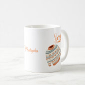 コージーセーターウェザーマグと名前をカスタムする | 秋 コーヒーマグカップ (正面右)