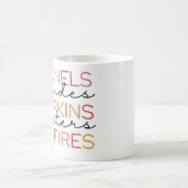 コージーパンプキンパッチグラフィックTシャツ コーヒーマグカップ (中央)