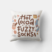 コージーホットココアとファジーソックスデザイン クッション (裏面)