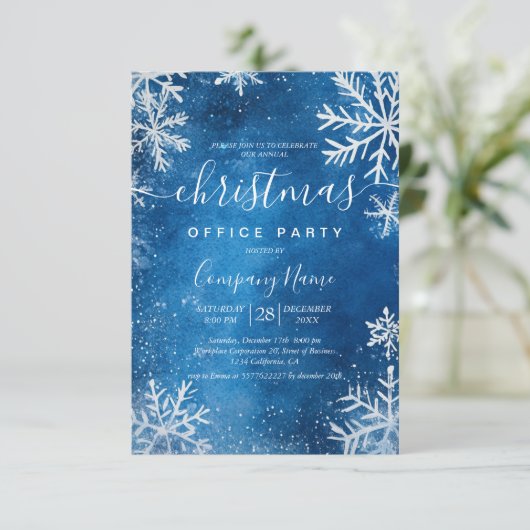 コージーホワイトスノーフレークスブルークリスマスオフィスパーティー 招待状 (スタンド正面)