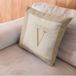 コージーライトベージュリネンとタンモノグラム クッション