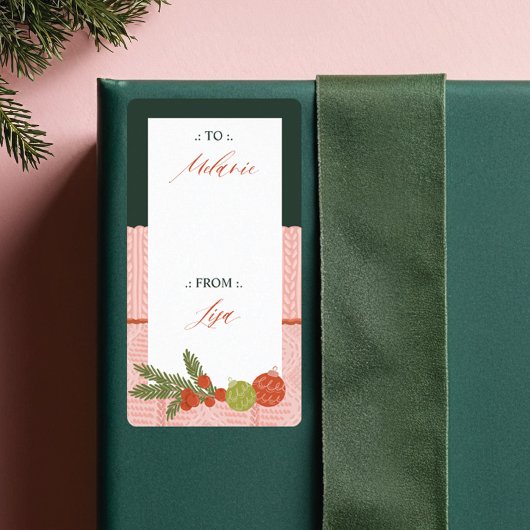 コージー&ウォームニットのピンクセーターから休日まで ラベル