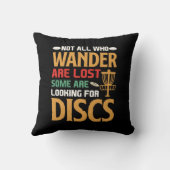 コースを探索して、あなたの内なるディスクゴルフを解き放て クッション (裏面)