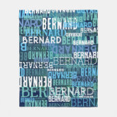 コースタルブルーの濃淡で複製された名前 フリースブランケット (正面)