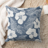 コースタルブルー&ホワイトフローラ装飾用クッション クッション (ブランケット)