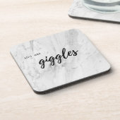 コースター – SipsとGiggles (左側)