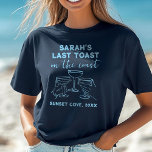 コーストカスタムバチェロレッテの最後のトーストパーティー Tシャツ<br><div class="desc">私たちの'Last Toast on the Coast'のTシャツでビーチイカスタムビーブを得る！沿岸のバチェロレットのパーティーに最適パーソナライズされたな、このデザインは祝花嫁とおもしろいを作スタイリッシュる。#BachelorettePartyVibes</div>