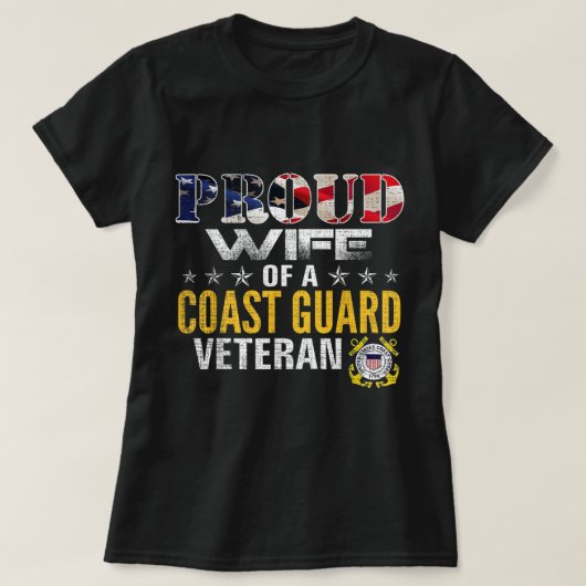 コースト誇りを持ったガード退役軍人米国国旗の妻 Tシャツ (デザイン正面)