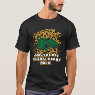 コーチバイデイ素晴らしパパバイナイトコーチングファーザー Tシャツ