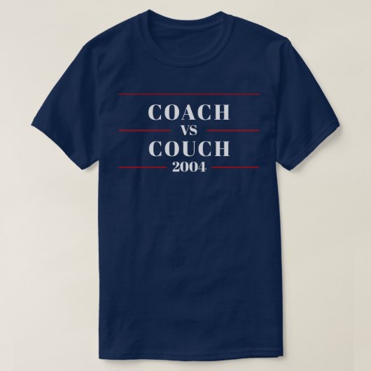 コーチVsソファ2024選挙おもしろいバイスTシャツ2 Tシャツ (デザイン正面)