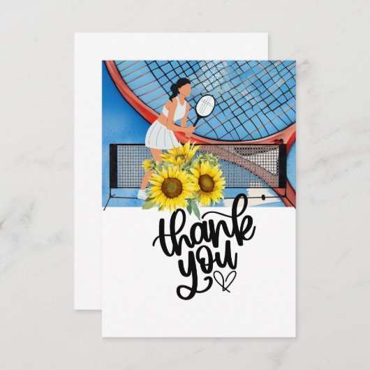 コートでテニスをする女性プレーヤー サンキューカード (正面/裏面)