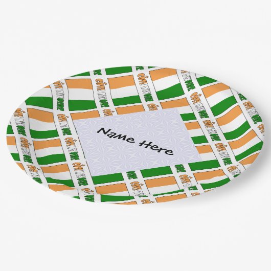 コートジボワールアイボリー海岸国旗のタイル張りパーソナライズされた ペーパープレート (アングル)