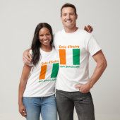 コートジボワール国旗+地図+テキストTシャツ Tシャツ (ユニセックス)