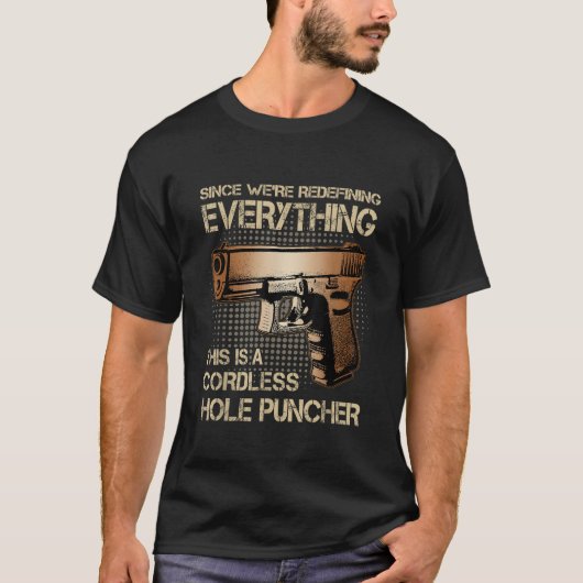 コードレスの穴すべてを再定義する Tシャツ (正面)