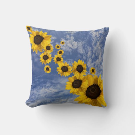 コーニッシュ吹スカイにリアルなヒマワリ クッション (正面)