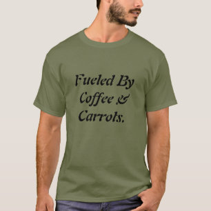 コーヒクールーとおもしろい人参の男の子によって燃料を供給 Tシャツ