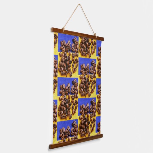 コーヒファンキーー好き豆のテクスチャ 吊り下げ型タペストリー (傾斜あり)