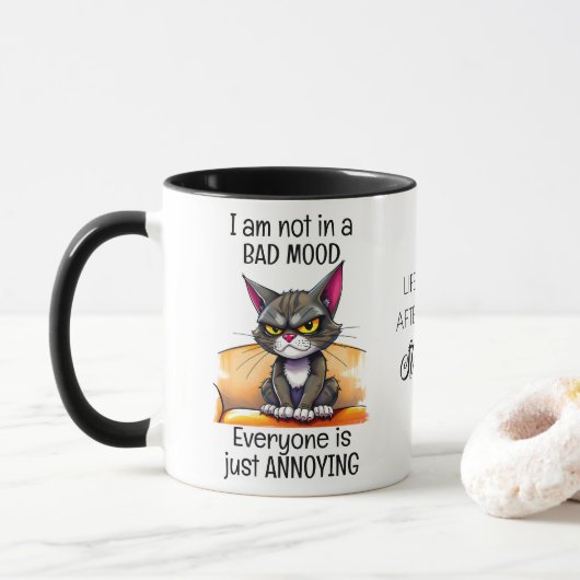 コーヒーが引用文すると不機嫌な猫の命が始おもしろいまる マグカップ (ドーナツ)