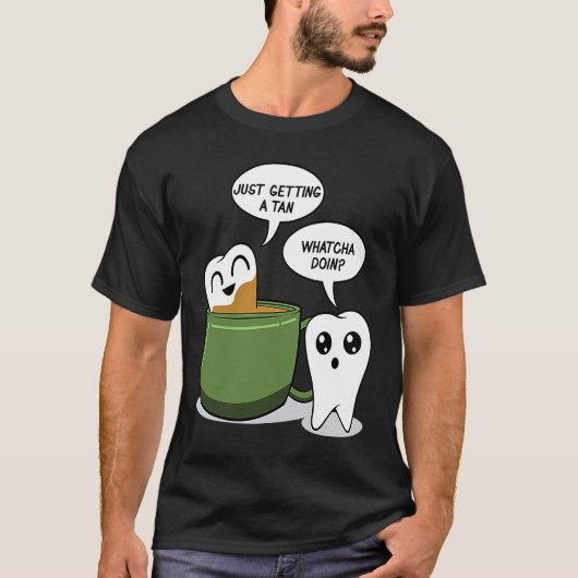 コーヒーで歯を磨く 歯科医 歯科ケア Tシャツ (正面)
