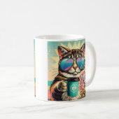 コーヒーで特大サングラスをかけている猫 コーヒーマグカップ (正面右)