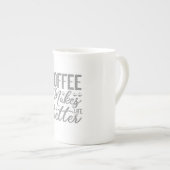 コーヒーで生活が良くなる ボーンチャイナマグカップ (正面右)