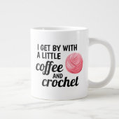 コーヒーとかぎ針編み引用文ピンクヤーン ジャンボコーヒーマグカップ (右)