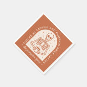 コーヒーとカボチャのスパイスラテで燃料を供給する スタンダードカクテルナプキン (角)