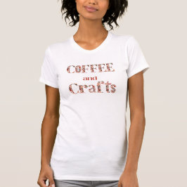 コーヒーとクラフト チェリーパターンのタイポグラフィ Tシャツ