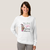 コーヒーとクリスマス映画で溢れる母 Tシャツ (正面フル)