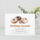 コーヒーとドーナツ |おもしろい任意の年齢の誕生日ブランチ 招待状 (スタンド正面)