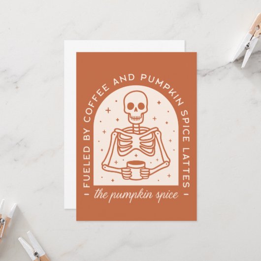 コーヒーとパンプキンスパイスラテに駆り立てられて カード (正面/裏面インサイチュ)