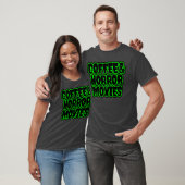 コーヒーとホラー映画 ジョークグッズ Tシャツ (ユニセックス)