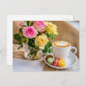 コーヒーとマカロンを添えたバラの花束 シーズンポストカード (正面/裏面)