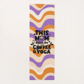 コーヒーとヨガの走レトロの波状パターン上のこのママ ヨガマット (裏面)