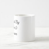 コーヒーと皮肉で動く人のための面白いコーヒーマグ コーヒーマグカップ (中央)