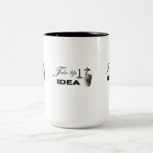 コーヒーと自信で一日をスタート - 紅茶 ツートーンマグカップ (中央)