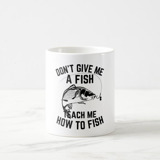 コーヒーと魚釣りに夢中 – Perfect Mug for Angle コーヒーマグカップ (中央)