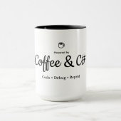 コーヒーとC#で動く | プログラマー コーヒーマグ マグカップ (中央)