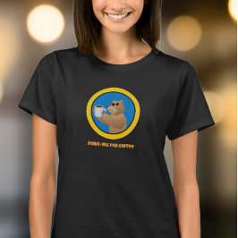 コーヒーに夢中な愛らしいクマの朝のコーヒーパン Tシャツ
