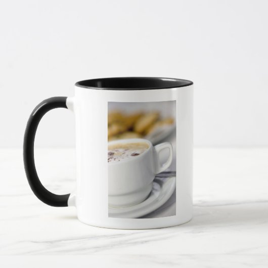 コーヒーのクローズアップ マグカップ (左)