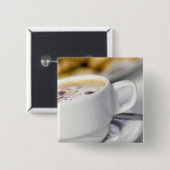 コーヒーのクローズアップ 缶バッジ (正面&裏面)